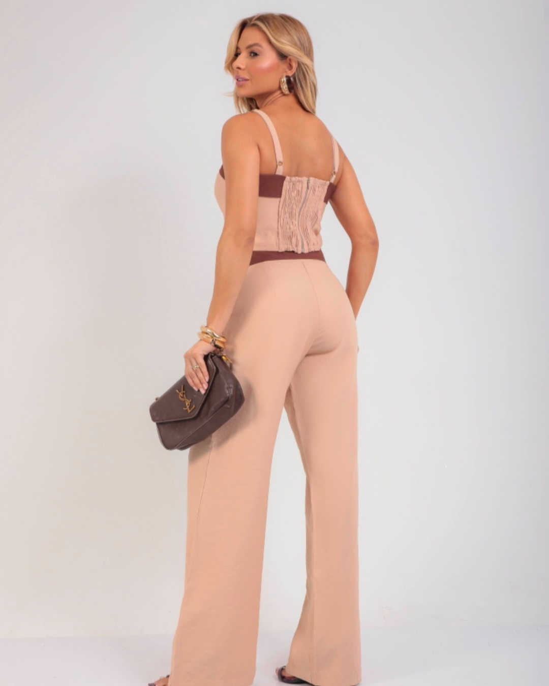 Conjunto de Calça e Cropped em Alfaiataria - Imagem 2